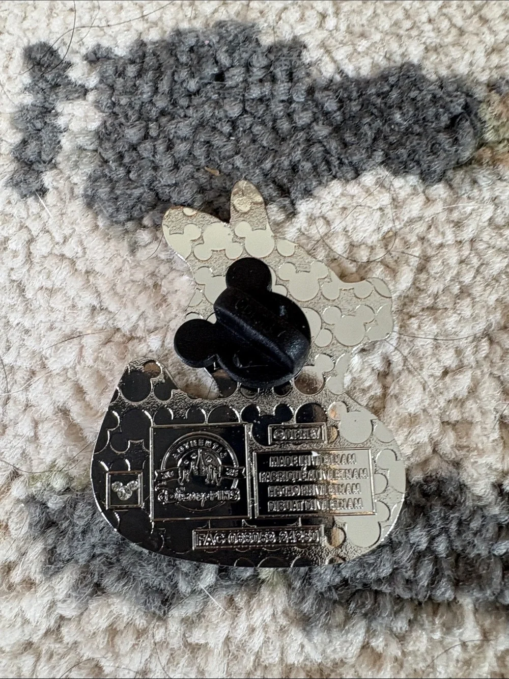 Ducks of Disney official trading pin (Daisy) - Disney Parks item (Brand New) 🦆